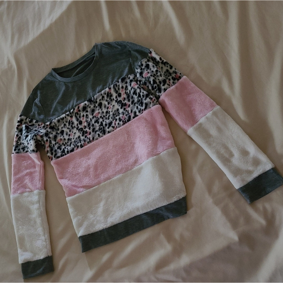 BCBGirls 3‑Piece Velour Pajama Set ‑ L - Picture 3 of 11